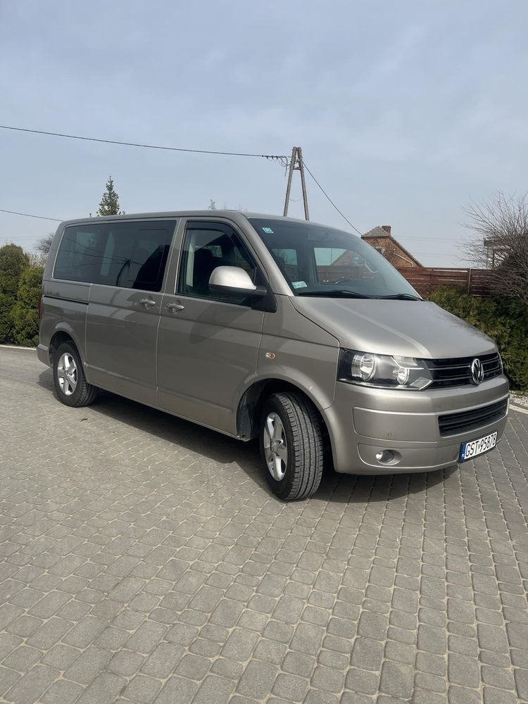 VW Caravella 8 osobowy