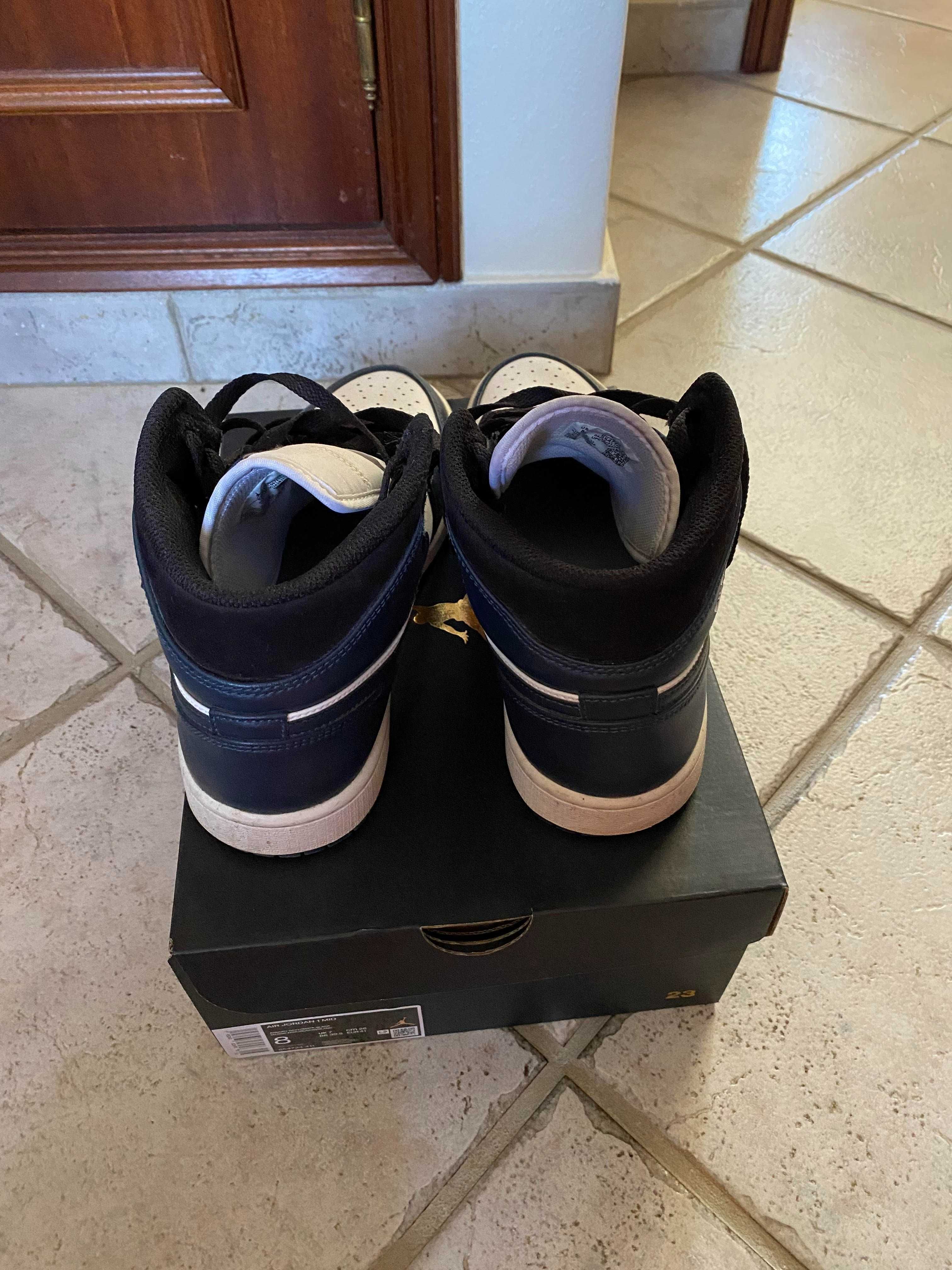 Air Jordan 1 Mid Armory Navy Usado(com caixa)