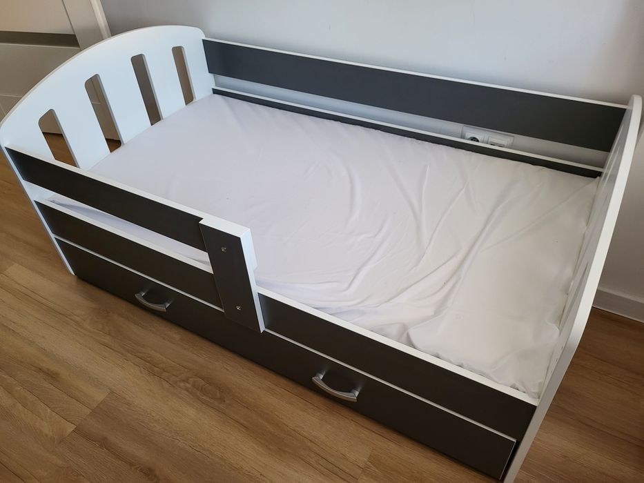 Sprzedam łóżko dziecięce 140x80