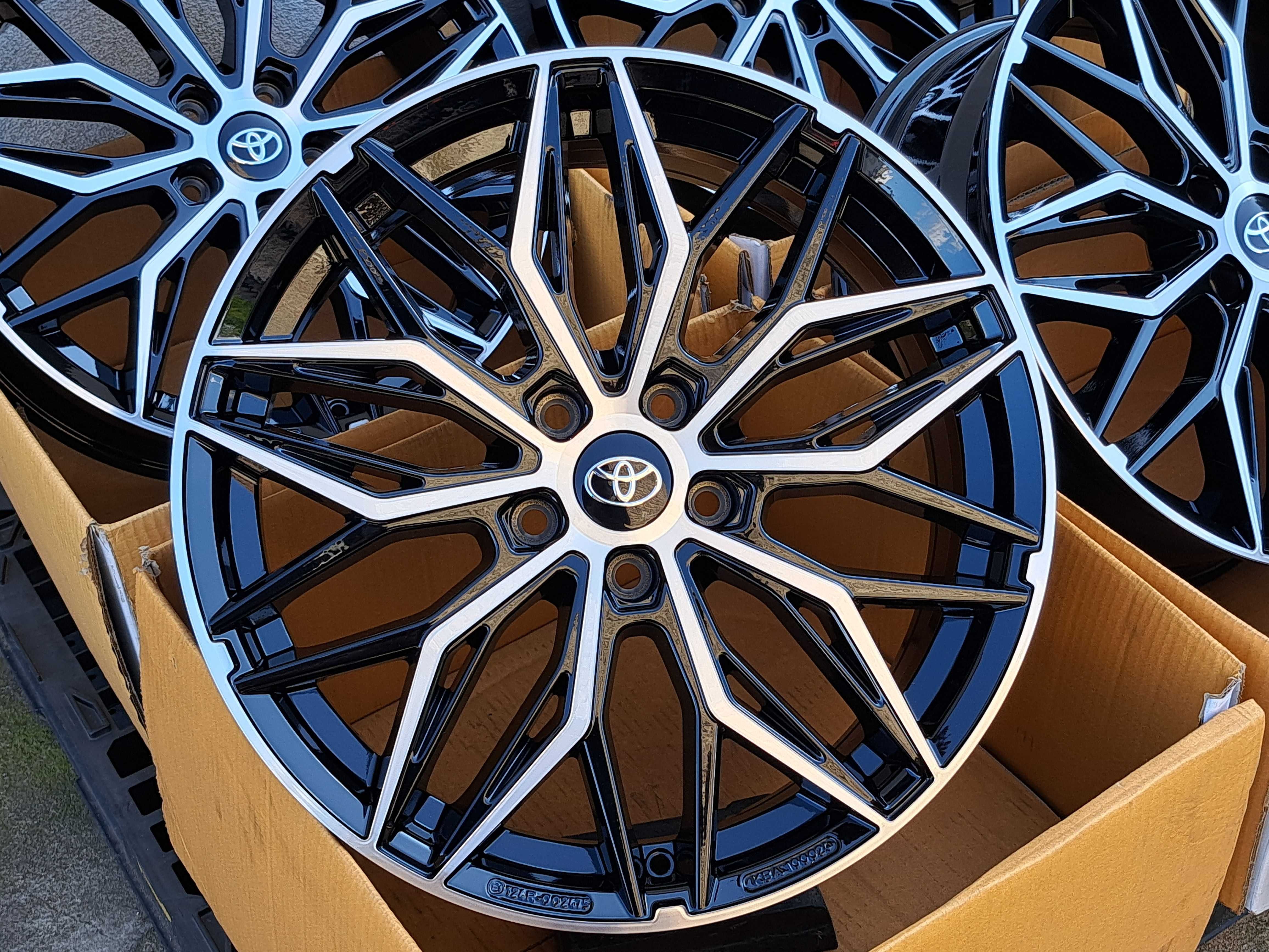 Alufelgi TOYOTA 17 5x114,3 Auris Corolla Avensis Verso INNE! CNC CA26