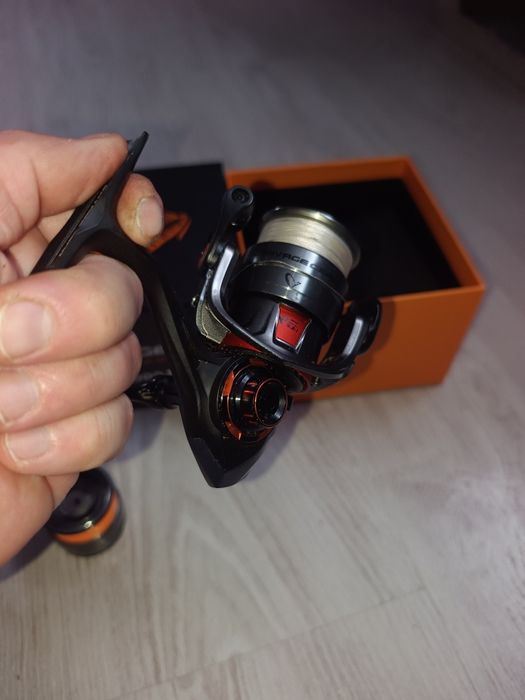 Kołowrotek Savage Gear SG6 100