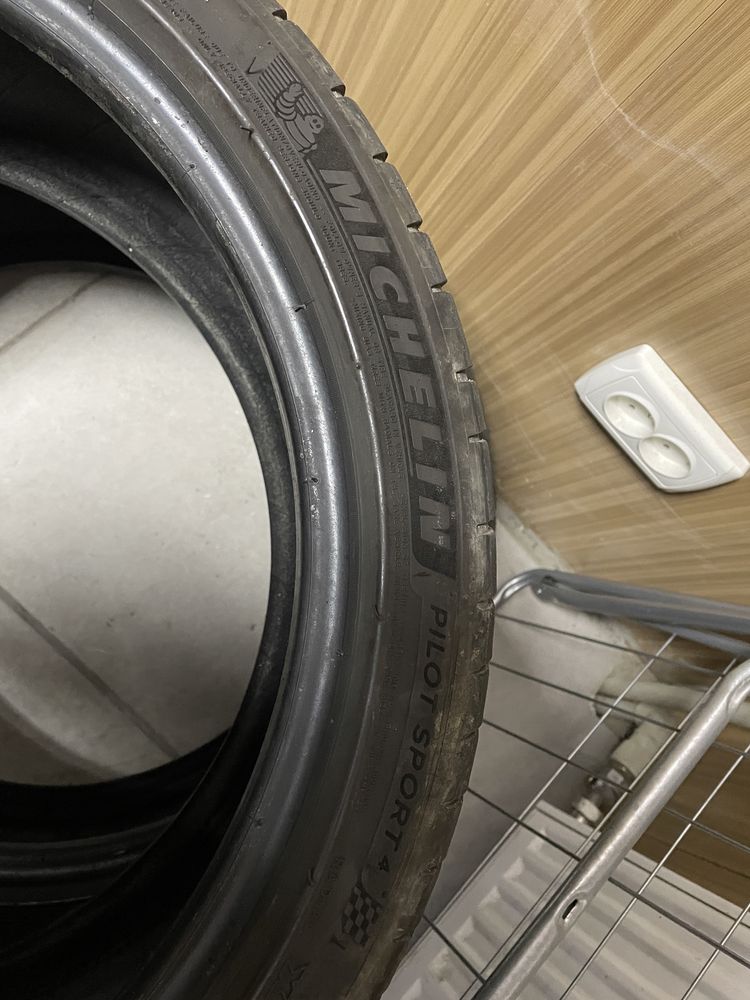 Поодам шину MICHELIN Pilot Sport 4 r18