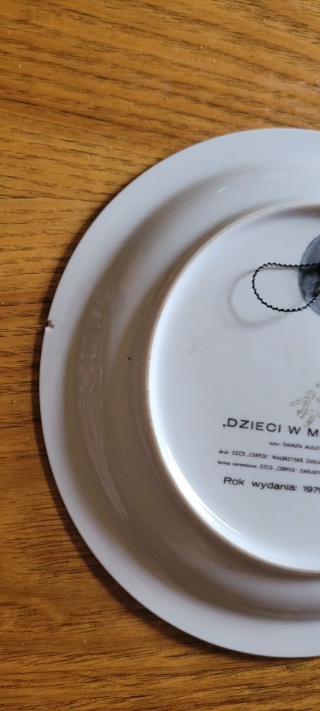 Talerzyk Dzieci w malarstwie wawel