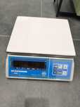 Продам ваги Vagar vw-03 led