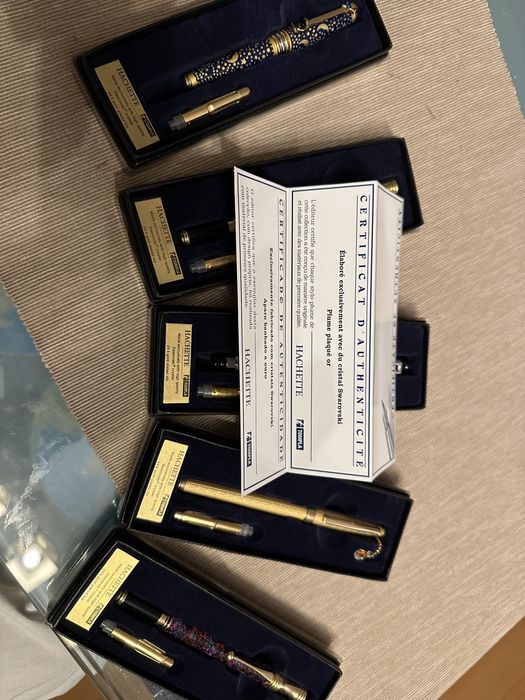 Canetas Hachette Swarovski