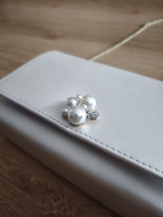 Ślub. Perłowa torebka Brilu – nowa, elegancka, idealna na wesele