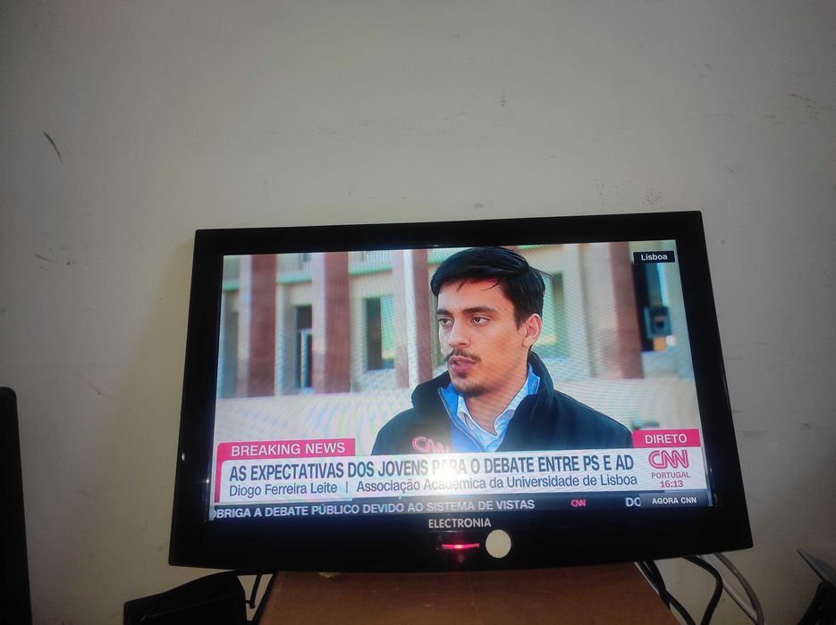 TV/ MONITOR PC ELECTRONIA + comando sintonizado