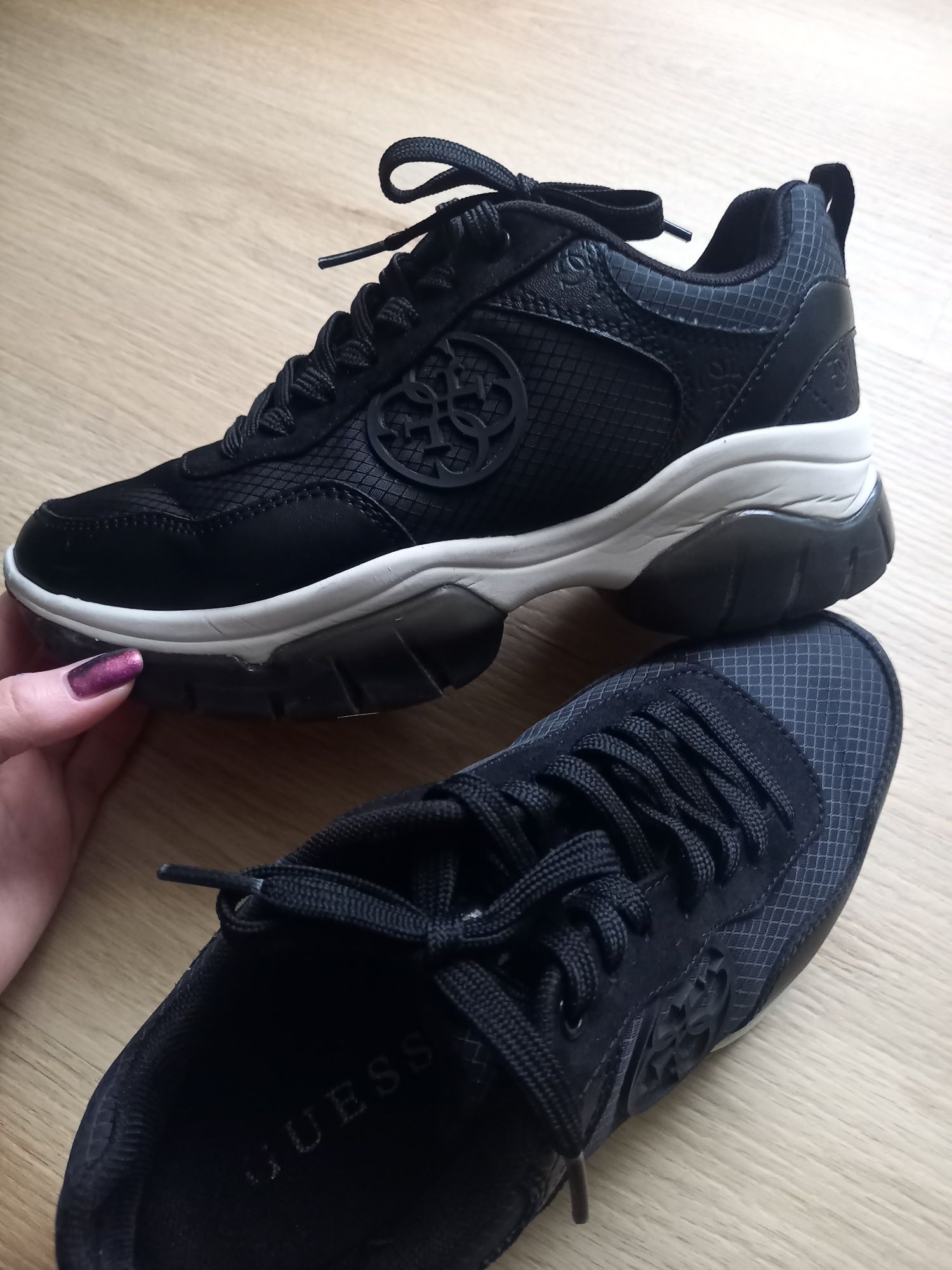 Orginalne buty Guess sneakersy adidasy 36