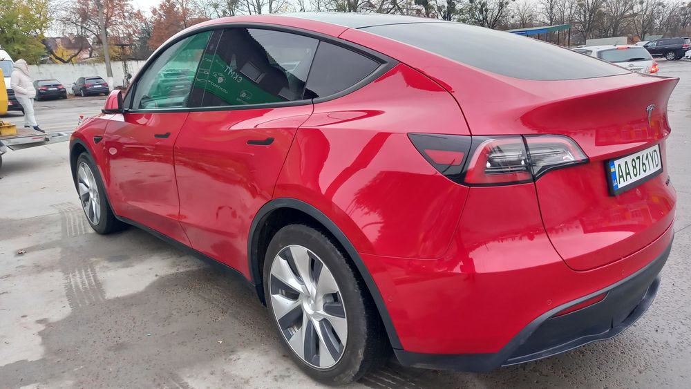 Tesla Model Y 2021, Dual motor, 82kW