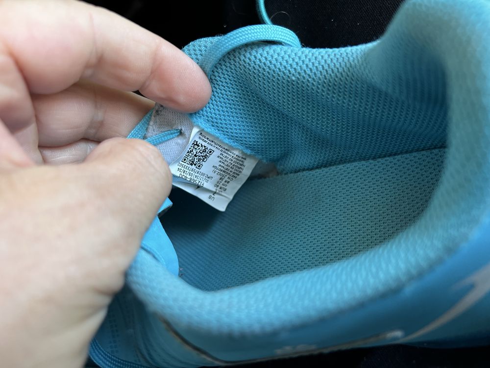 Кросівки Nike Phantom GX 2 Club FJ2568-400 Розмір 40 на 25 см