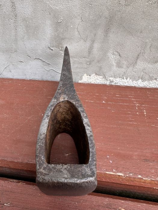 Stara ciekawa sygnowana kuta siekiera oldschool