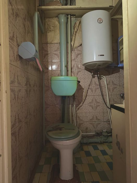 2--х 44 квартал, ул Калантая, 22,  не угл, пристр балкон, погреб