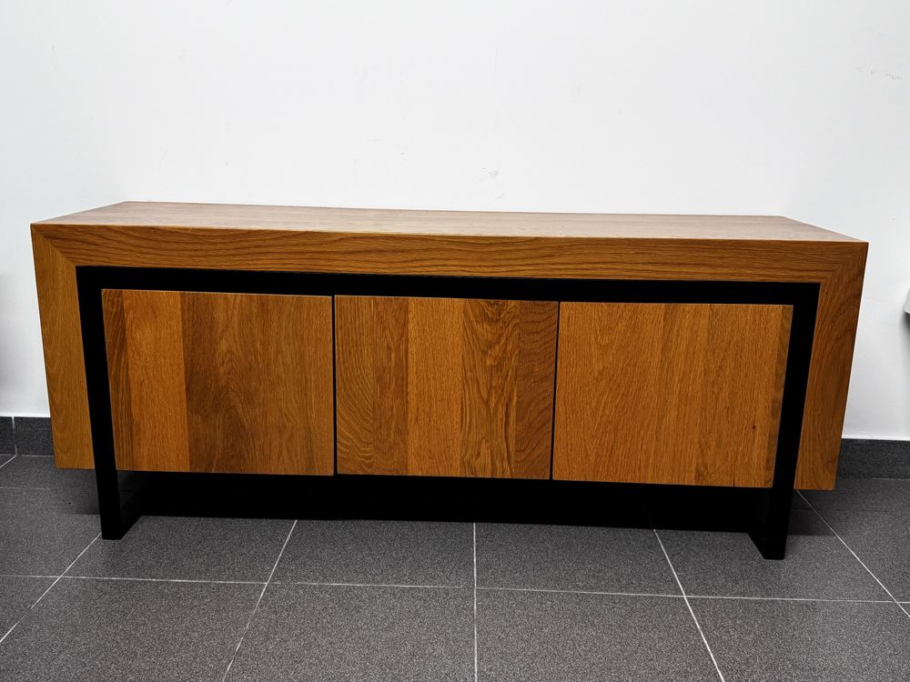 Aparador moderno em madeira e metal – 1,20m x 35cm