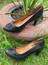 Туфлі з Америки, натуральні, в чорному та коричневому кольорах