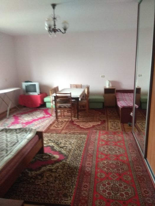 Оренда кімнати в приватному будинку.