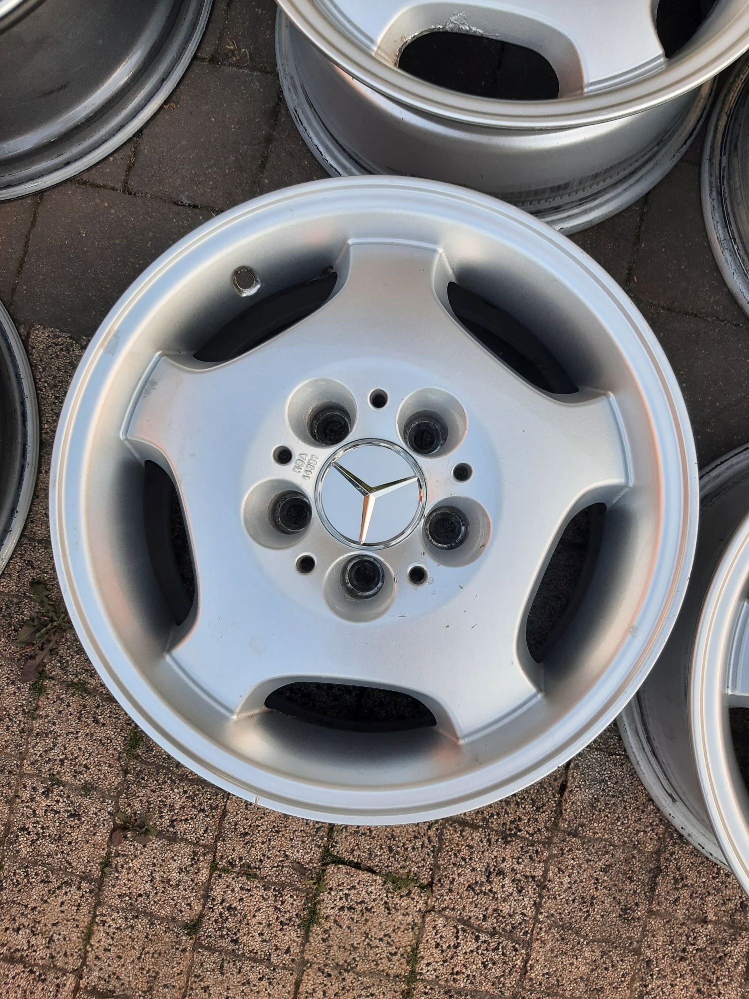 Felgi 15 Mercedes 5x112 7J et35