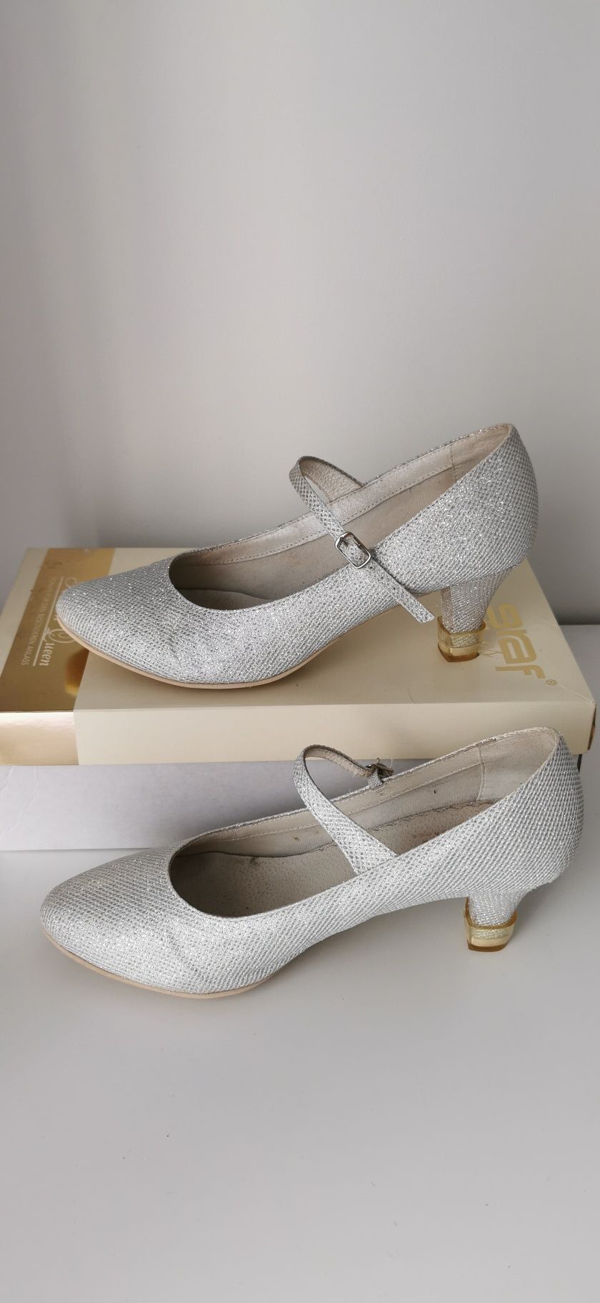 Buty ślubne skórzane srebrne błyszczące