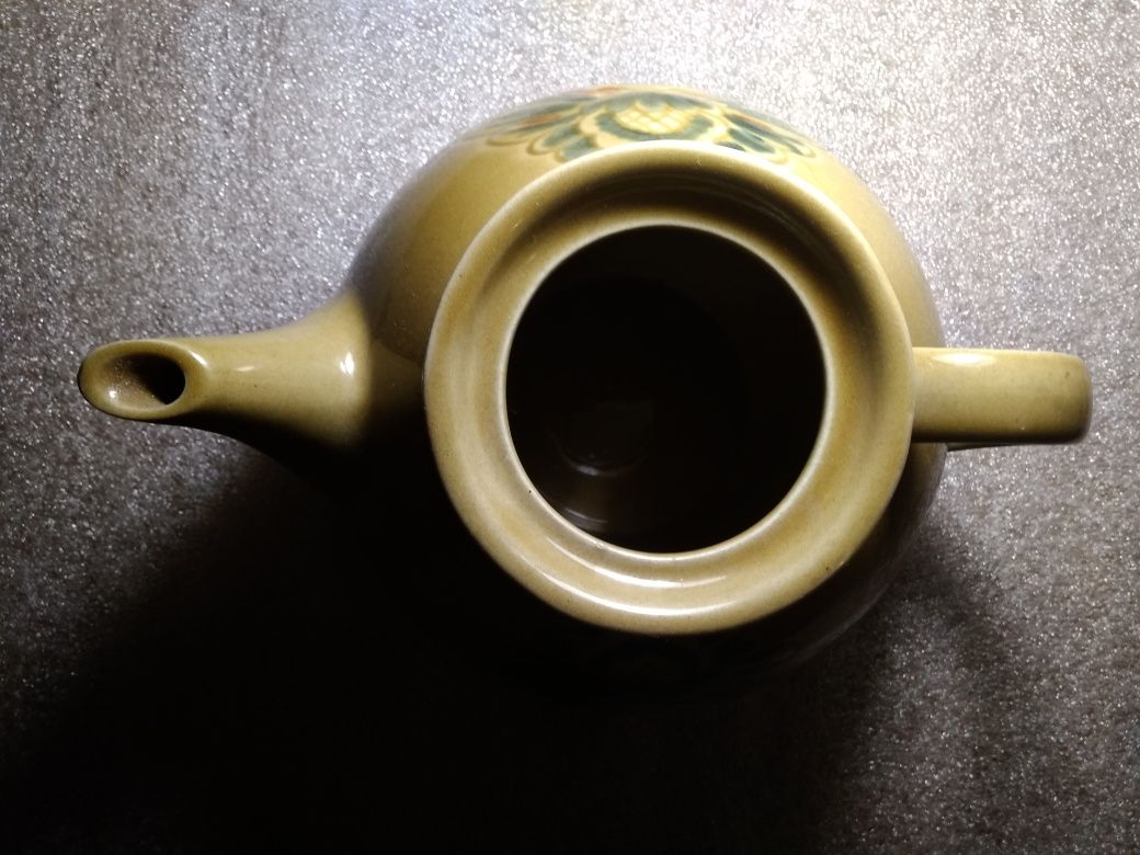 Керамічний чайник, майоліка