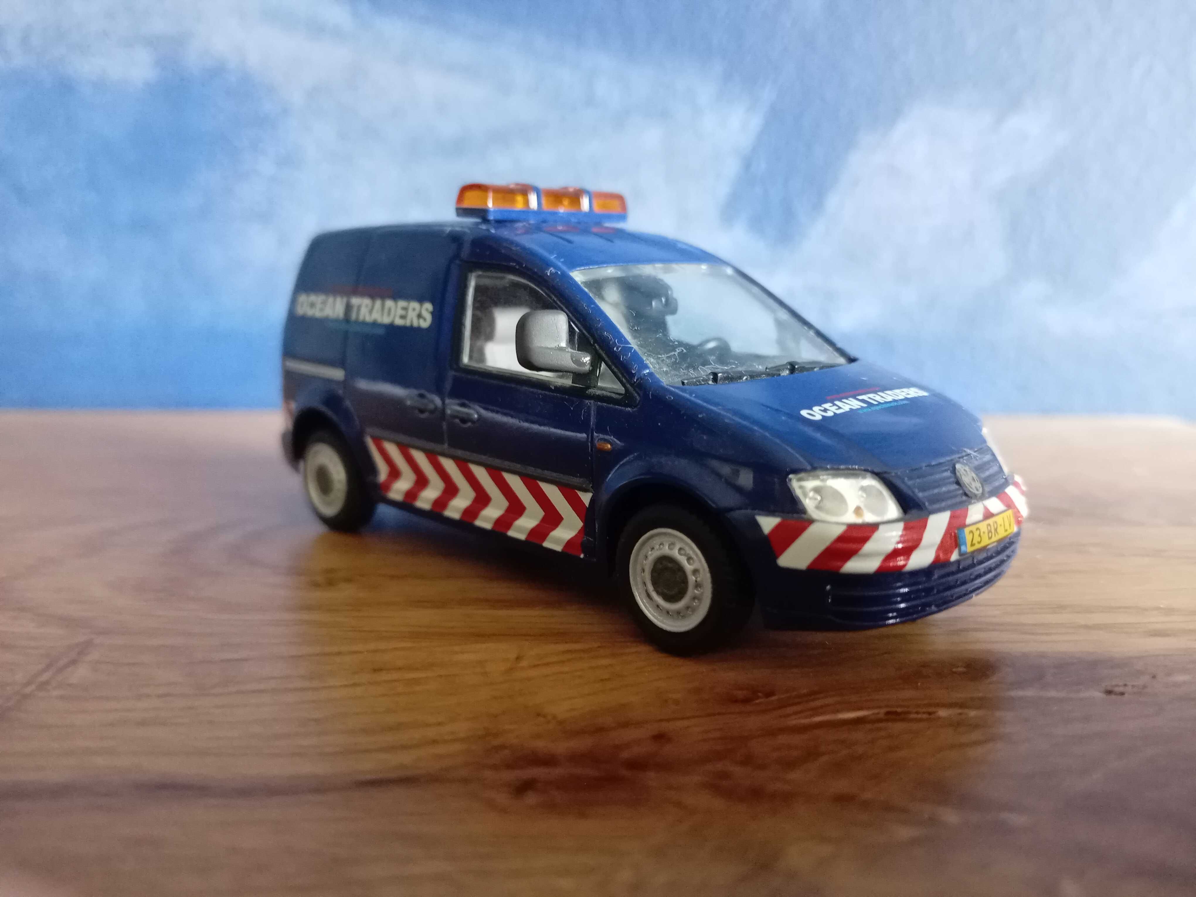 Model WSI 1:50 Ocean Traders Pilot BF-2 - VW Caddy