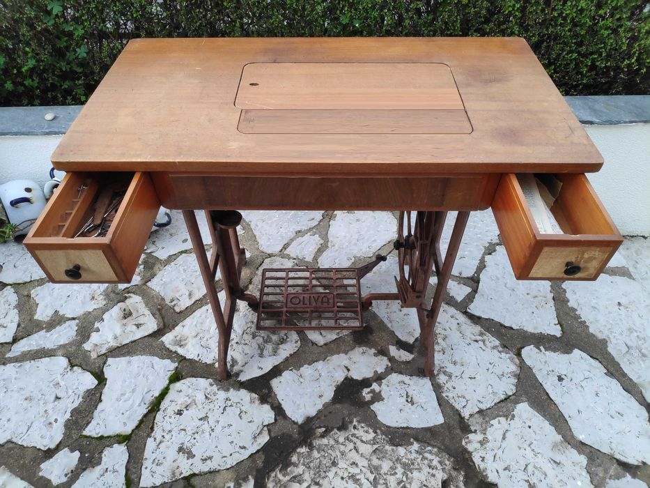 Máquina de costura Oliva CL 45