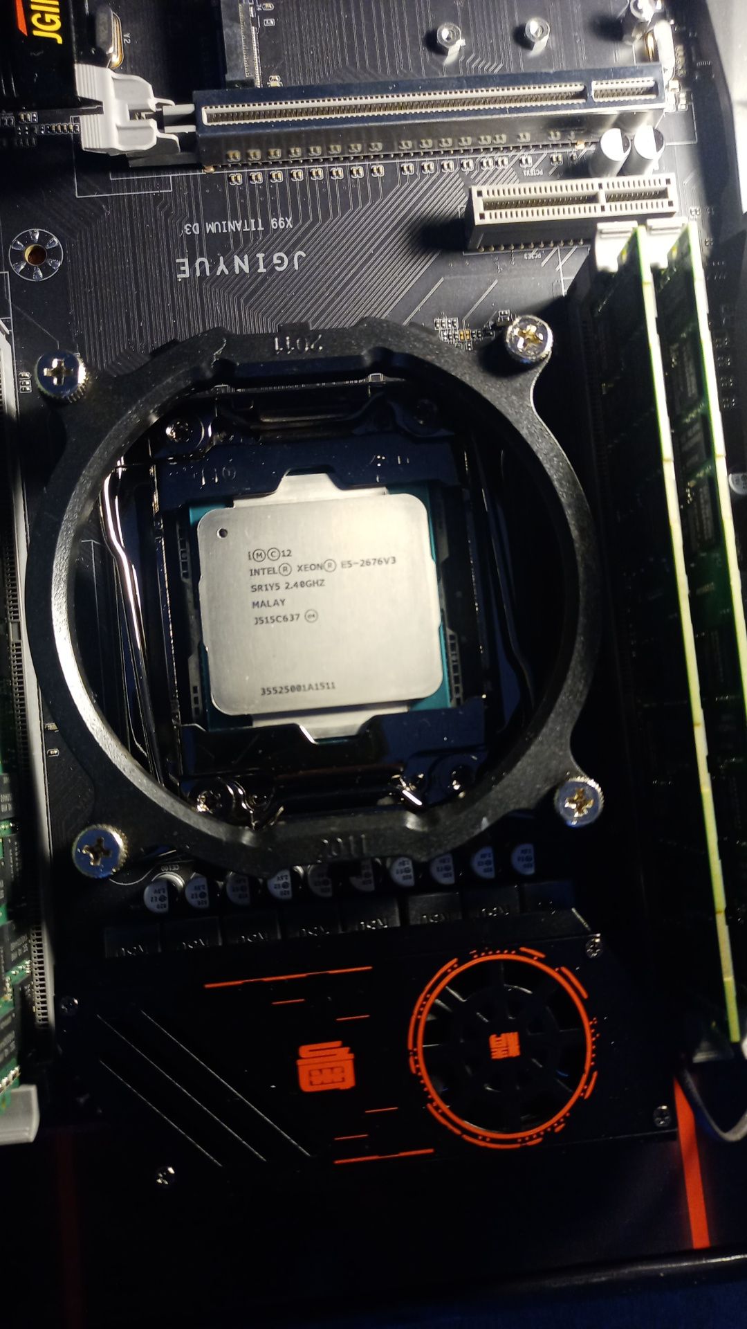X99 Titanium D3 2011-3 Xeon E5-2676v3 + 4x8 (32Gb) Samsung ECC REG