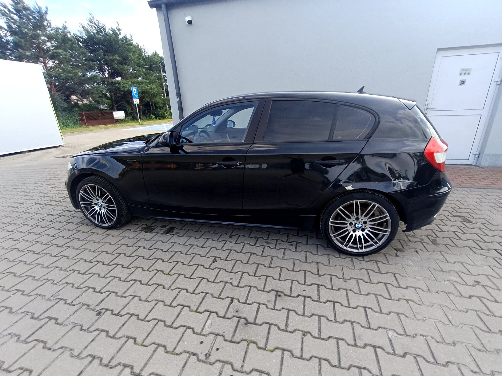 BMW 116 sprowadzony uszkodzony