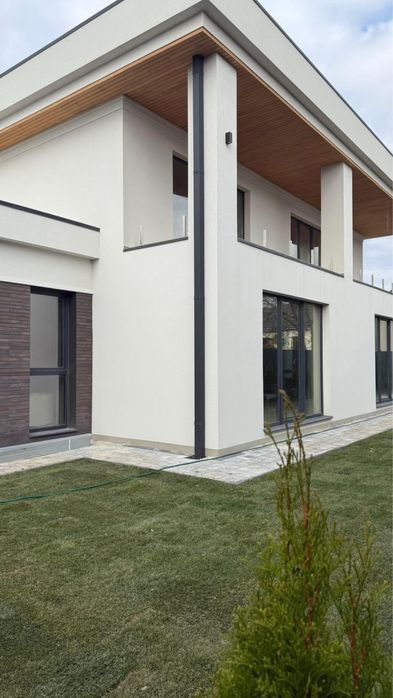 Продається будинок, поблизу ТЦ Подоляни