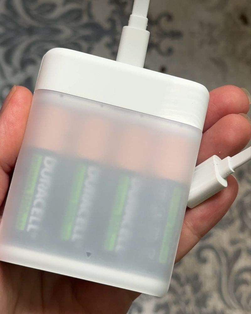Комплект зарядний пристрій Xiomi ZMI PB401 + Duracell AA 2500 mah