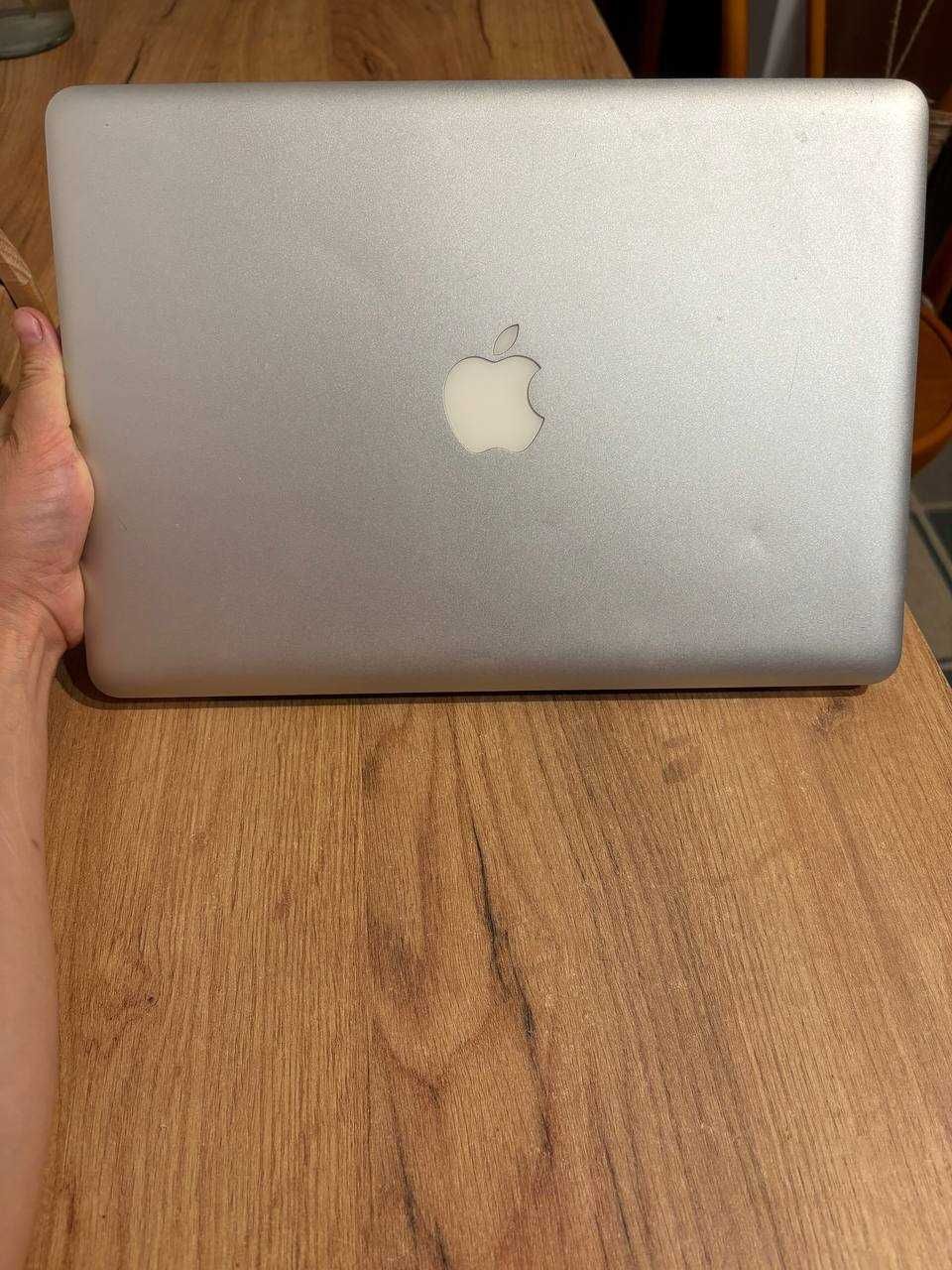 Macbook Pro 13, Core i7, 8GB DDR, 480GB SSD