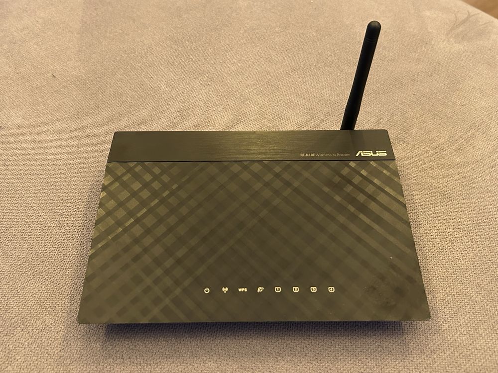 Router Asus RT-N10E