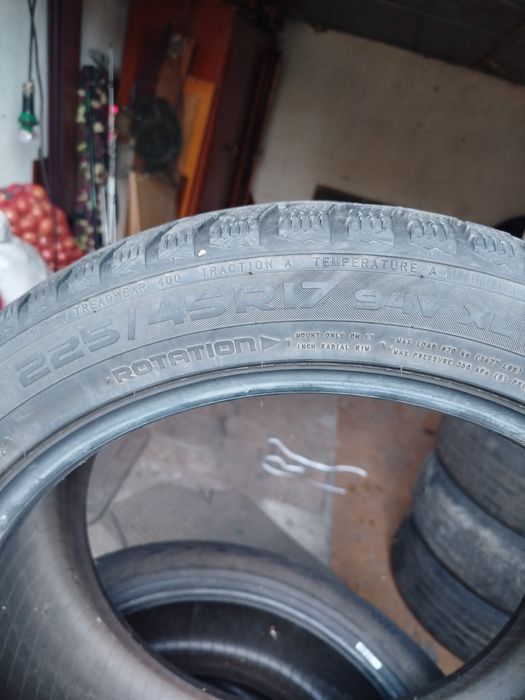 Пара шин нокіан225/45/R17 протектор4-5 мм