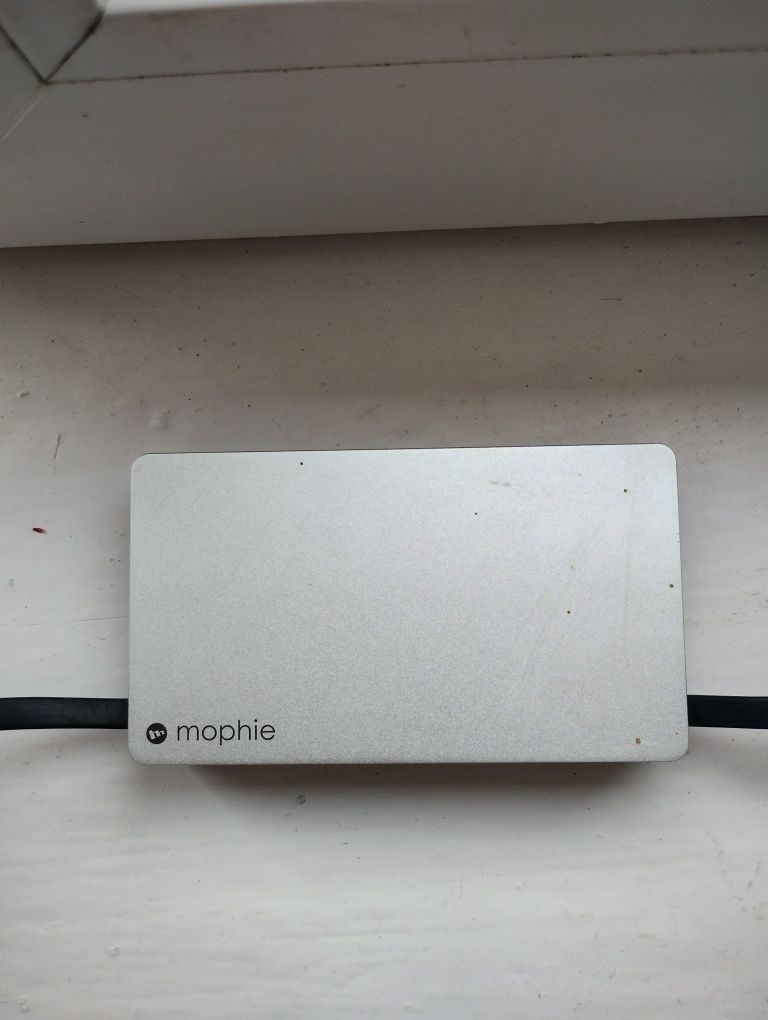 Певербанк Mophie 5000 mah