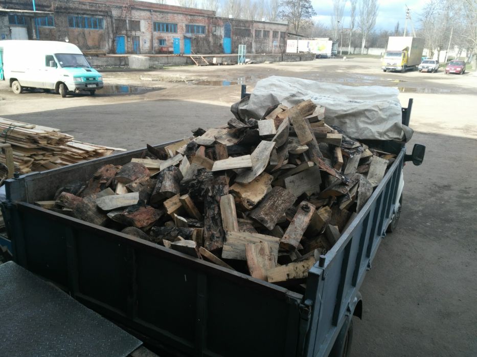 продаю дрова  уголь всех марок, торфобрикет,