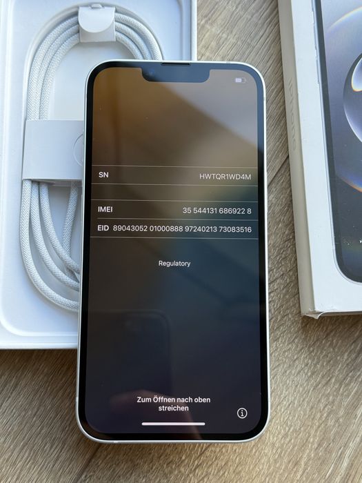 Новий Apple iPhone 16e 128 White Neverlock