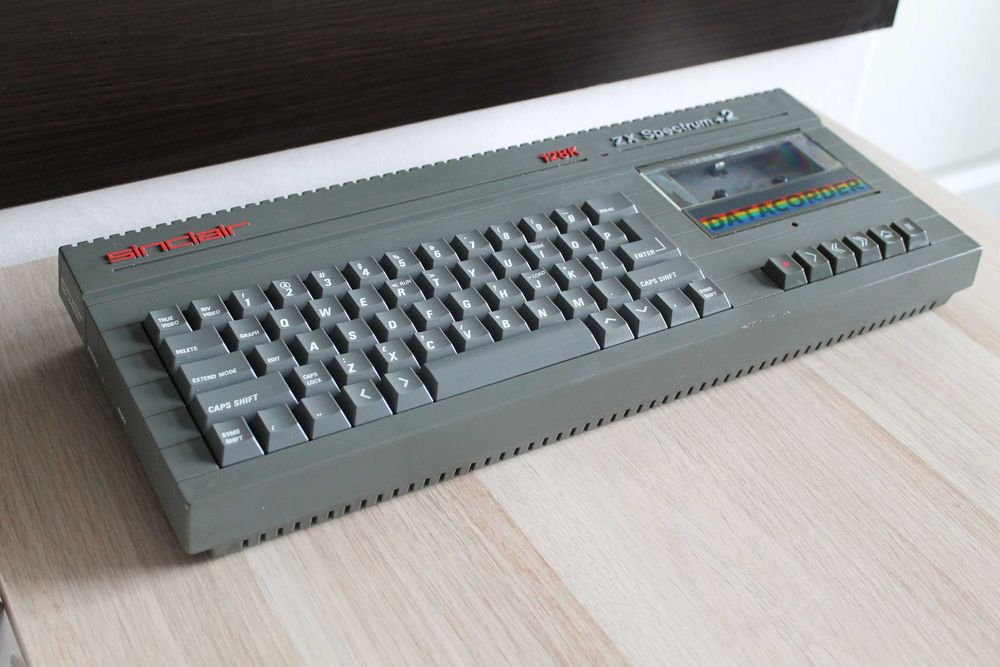 ZX Spectrum +2 grey szary.