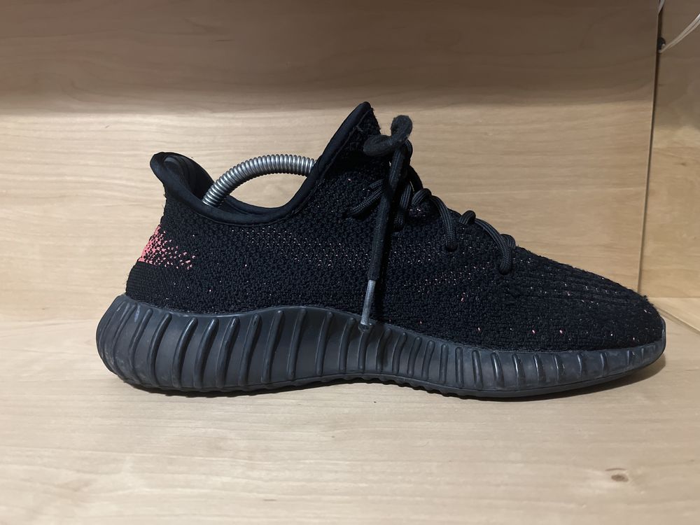 adidas Yeezy Boost 350 V2 Core Black Red (2016/2022)