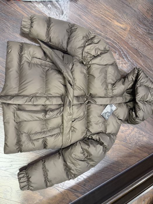 Продам нову куртку