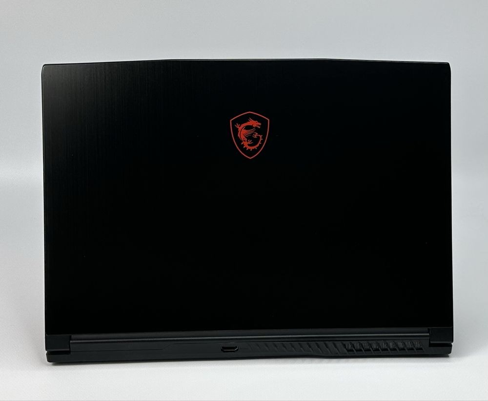 MSI GF63 Thin 9SCXR i7-9750H/8 GB/512 GB/NVIDIA GTX 1650 with Max-Q