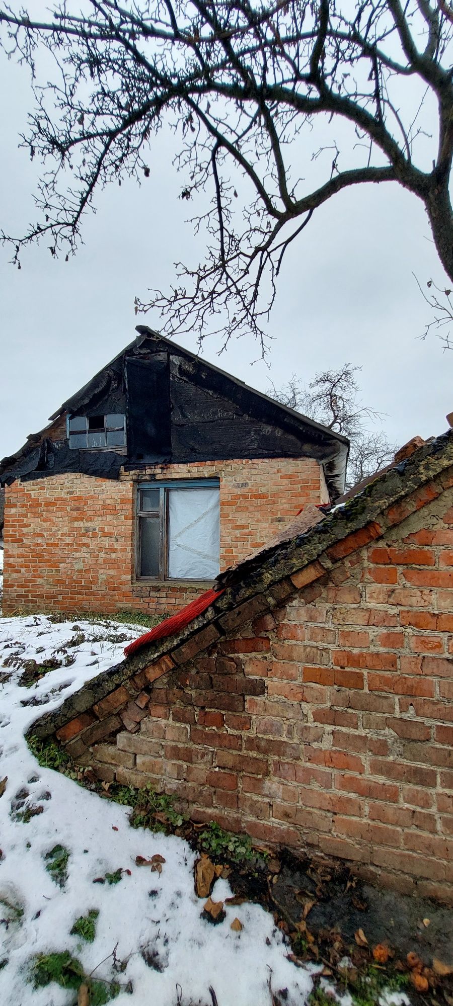 Продається будинок в центрі Пантаївці.