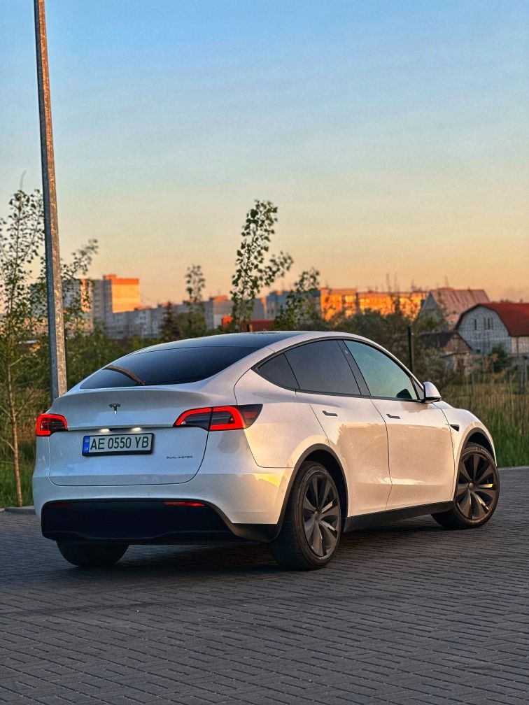 Tesla Model Y 2020+модернизирована как павербанк