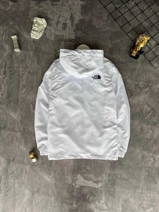 Вітровка TNF The North Face White чоловіча з біркою qr-code 57/XH3