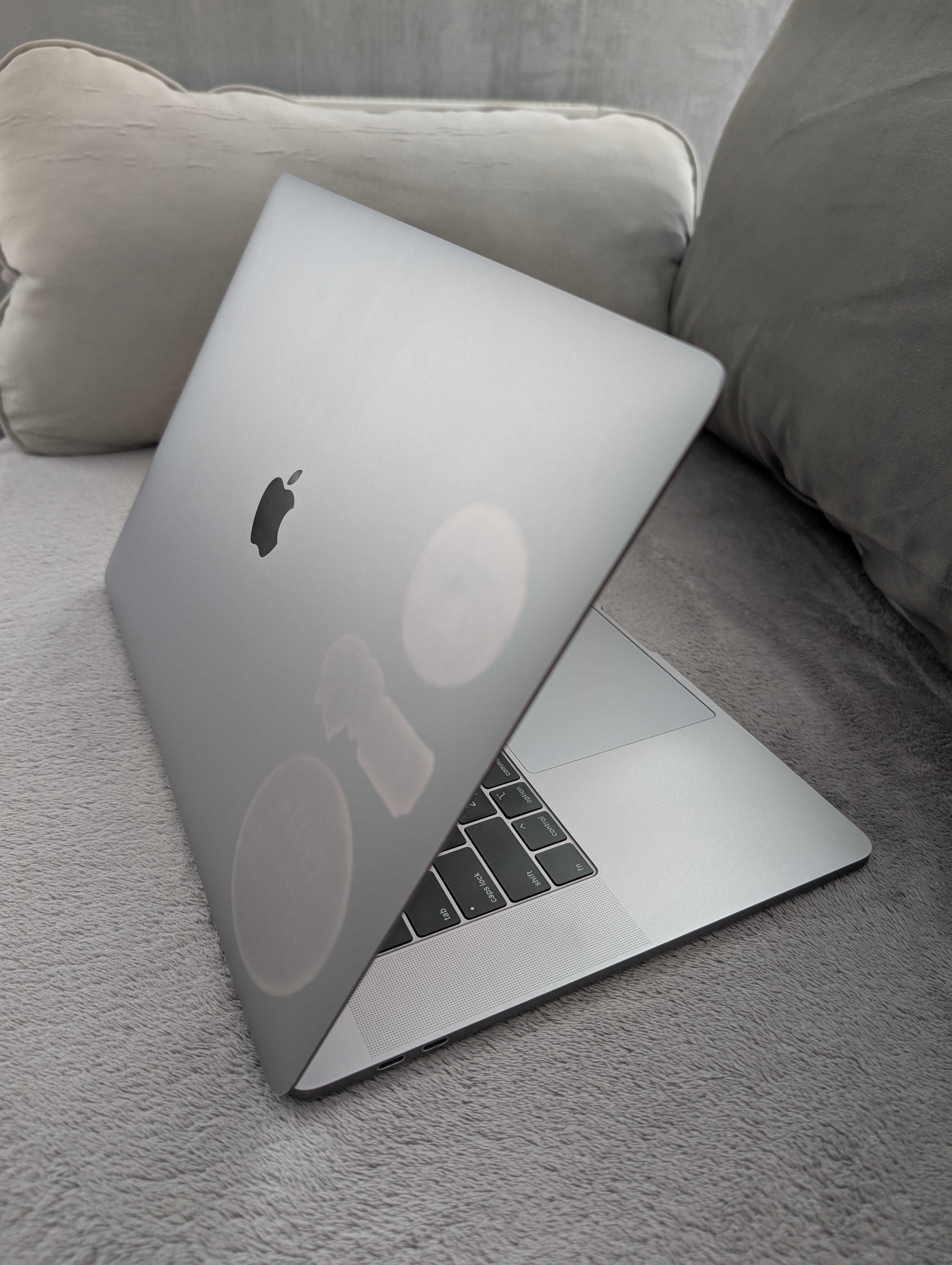 Apple MacBook Pro 15" 2018/19 A1990 i7-8850H 16 GB 512 SSD Space Gray