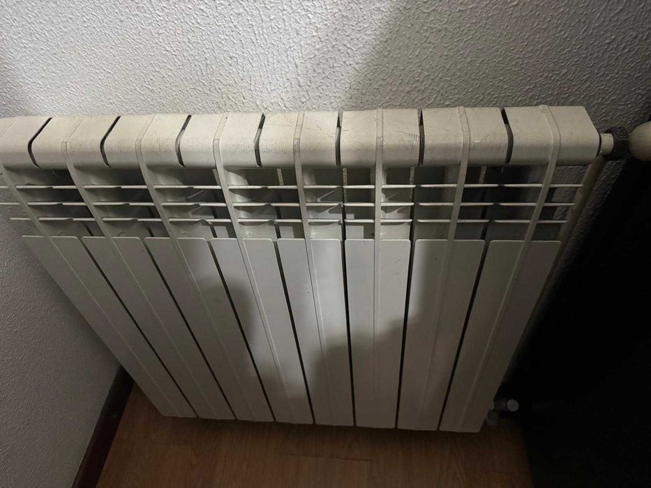 11 radiadores águas quente, Roca 690€