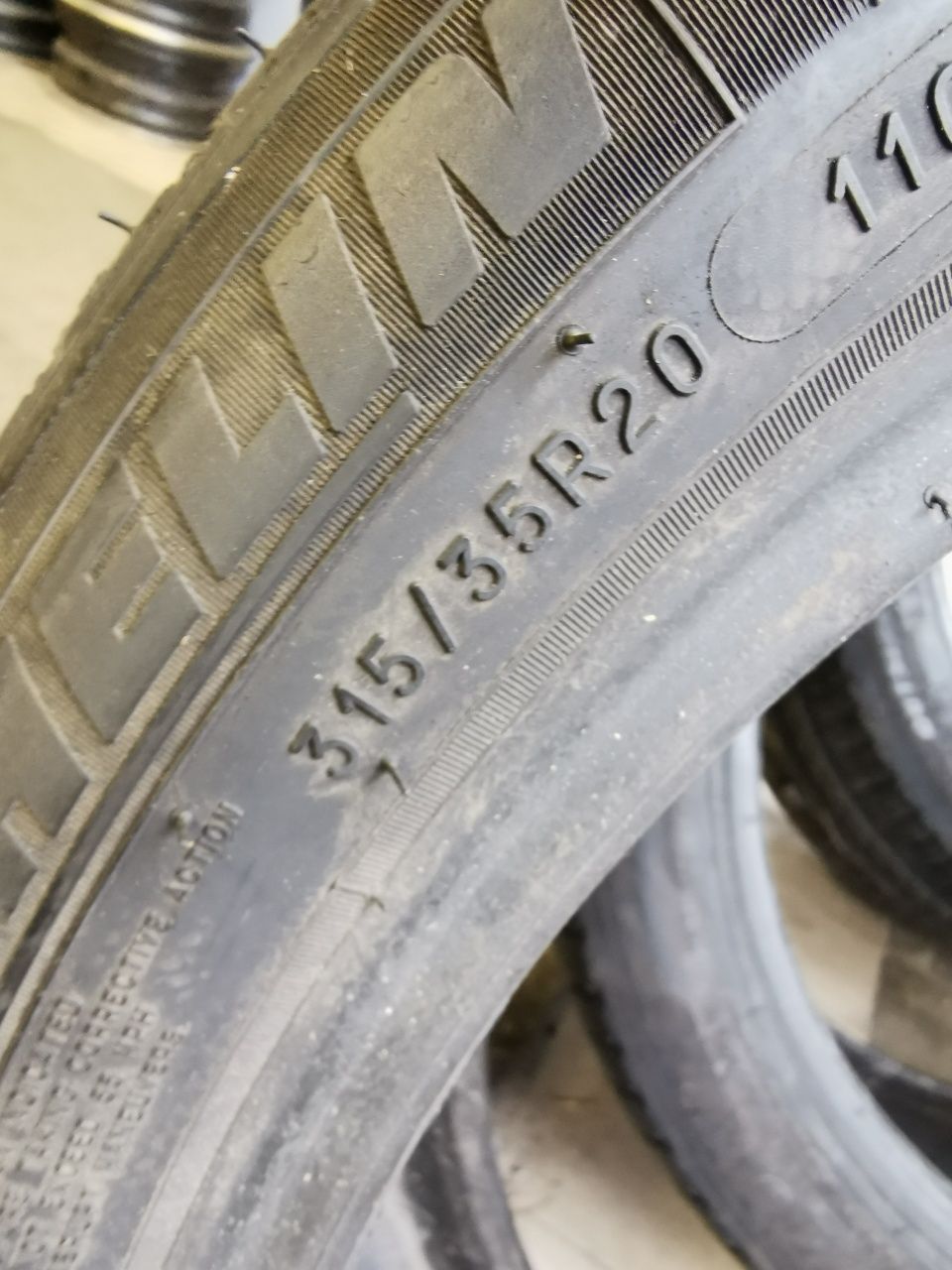 Шины разноширокие 275/40 R20 315/35 R20 Michelin Runflat