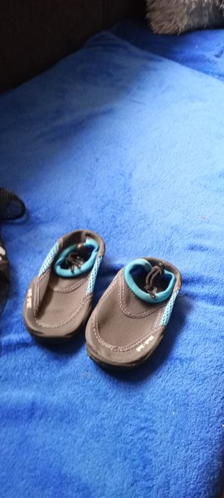 Nowe buty do wody z workiem rozmiar 27
