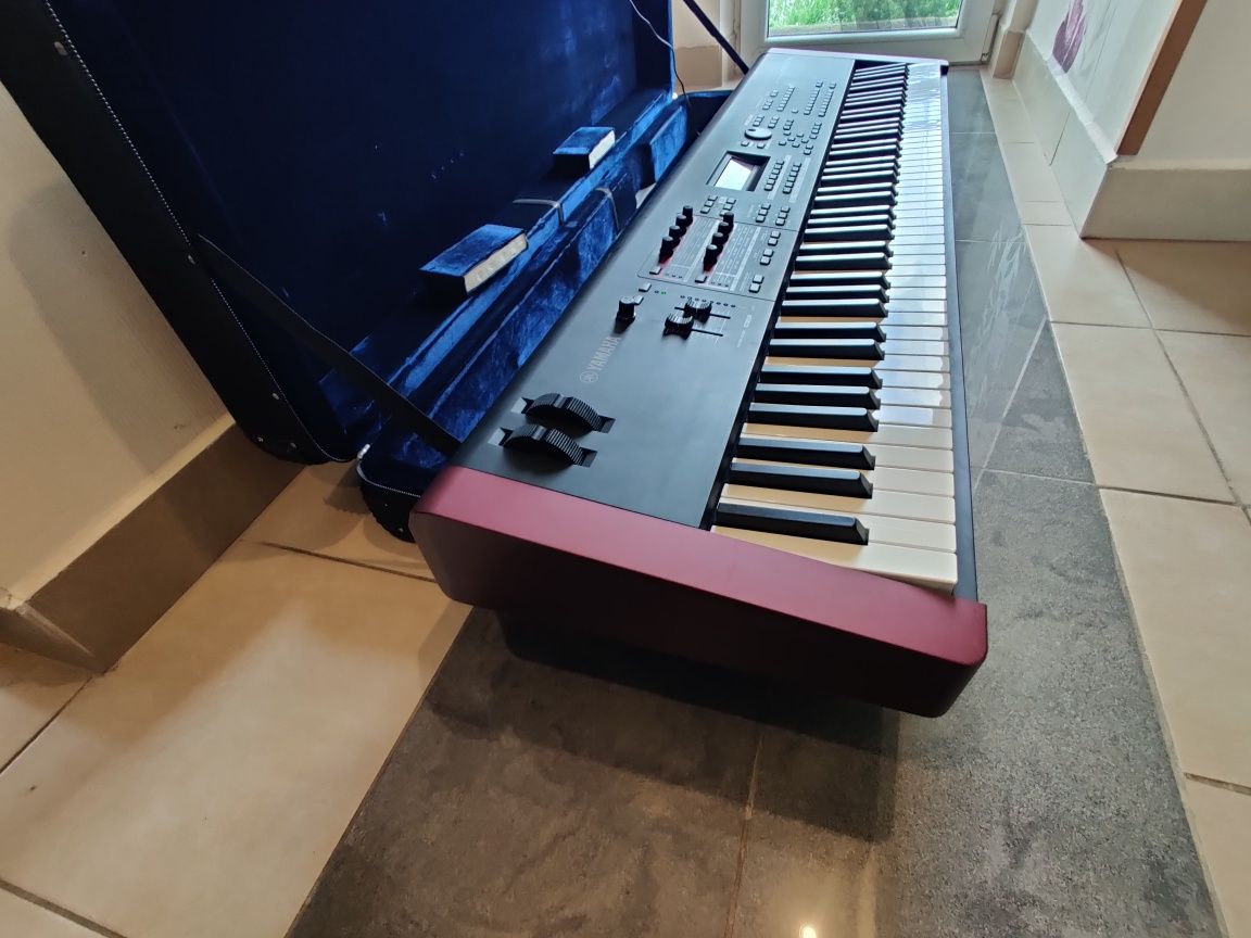 Syntezator Yamaha moxf8