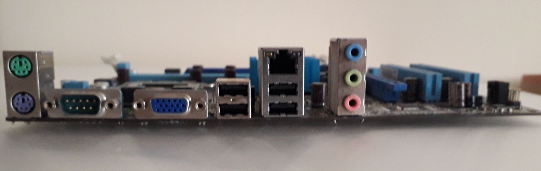 Материнська плата P5G41T-M LX2/GB не робоча.
