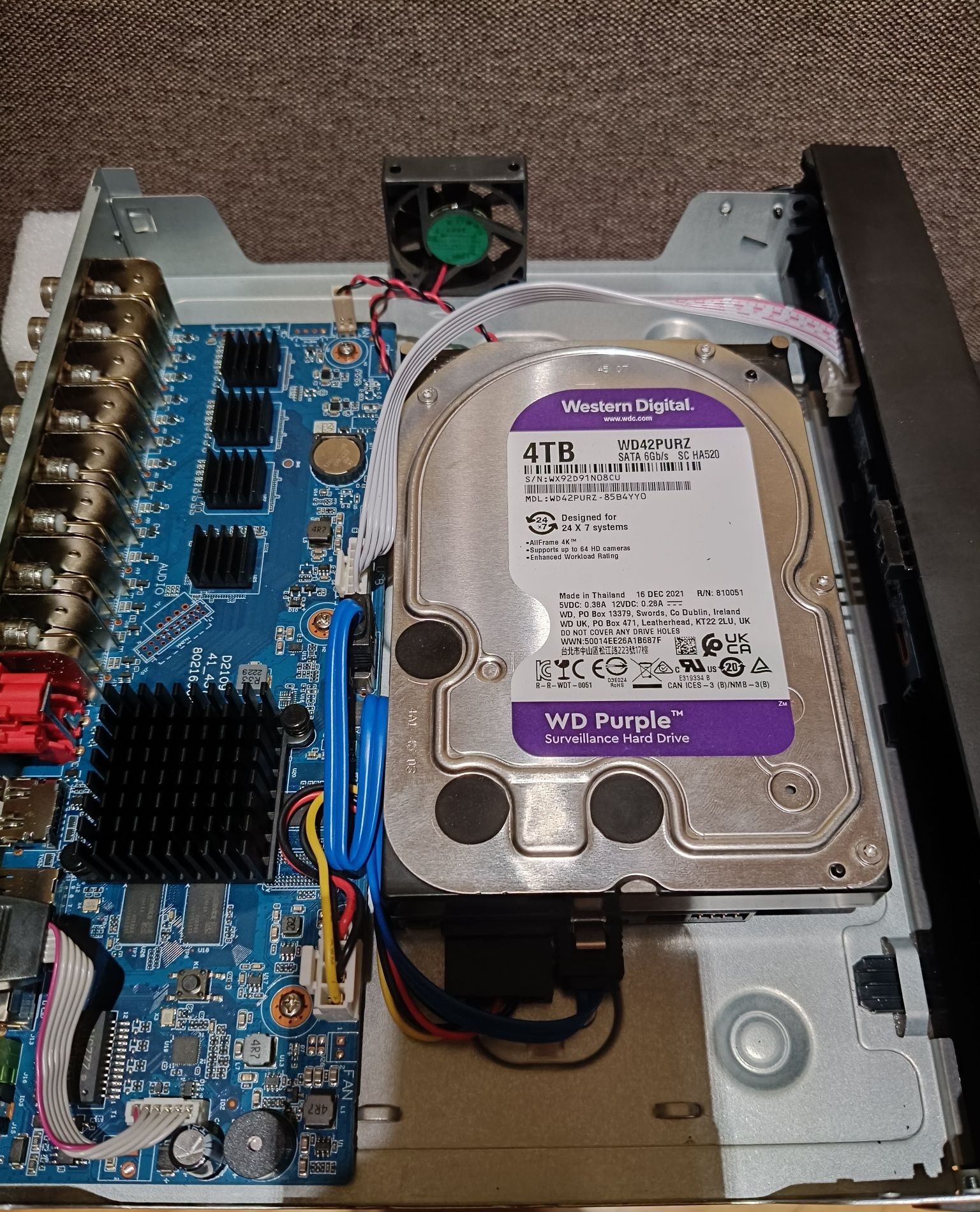 Відеореєстратор Dahua DH-XVR5116HS-I3 HDD purple 4 TB