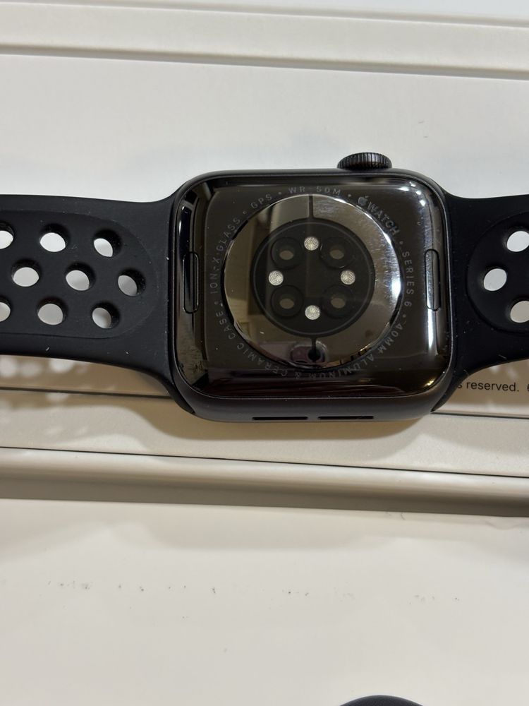 Apple Watch 6 40mm Nike GPS.