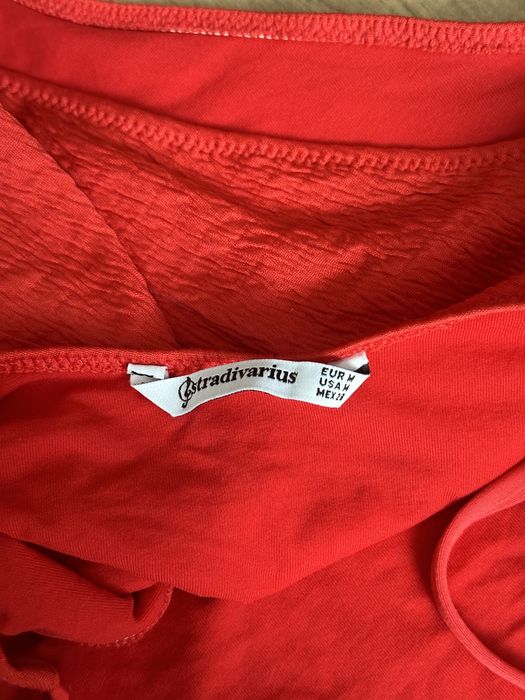 Червоний суцільний купальник